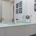 Апартаменти 32 -lovely 2 Bedroom In Principe Real Лісабон