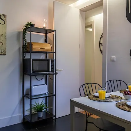 Апартаменты 32 -lovely 2 Bedroom In Principe Real Лиссабон