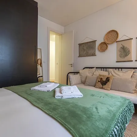 32 -lovely 2 Bedroom In Principe Real Apartment Lisbon